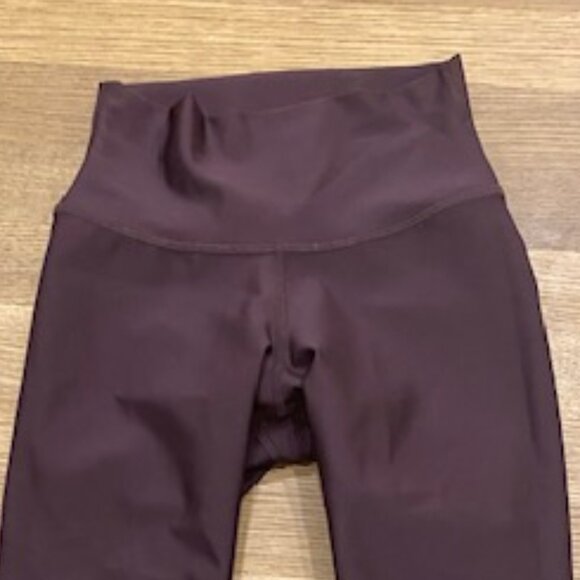 High Waist Airlift Capris in Oxblood - Picture 3 of 5